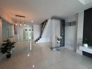 出售 2 卧室 联排别墅 在 Bang Lamung, Chon Buri