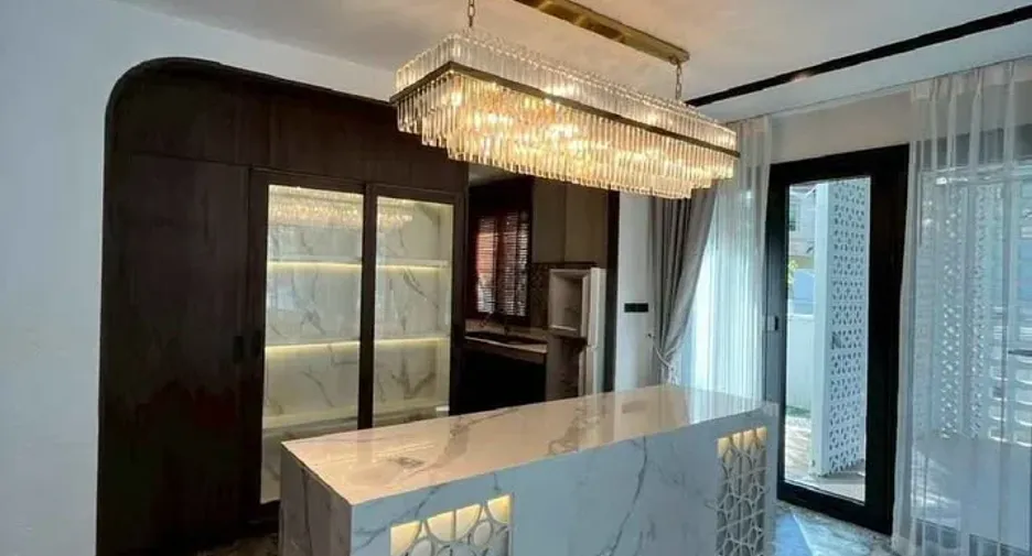 Haus zur Miete mit 4 Zimmer in Bang Lamung, Chonburi