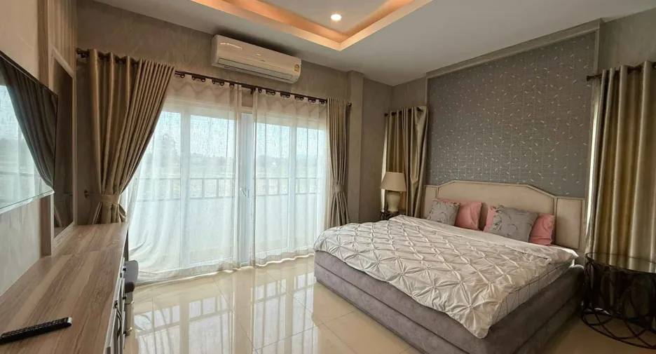 出租 4 卧室 独立屋 在 Sattahip, Chon Buri