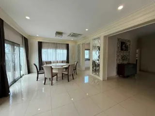 出租 4 卧室 独立屋 在 Sattahip, Chon Buri