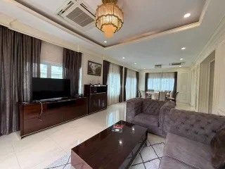 出租 4 卧室 独立屋 在 Sattahip, Chon Buri