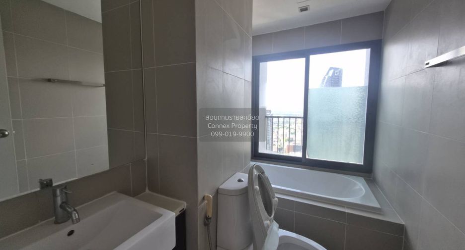 Condo en alquiler de 3 habitaciones en Khlong Toei, Bangkok