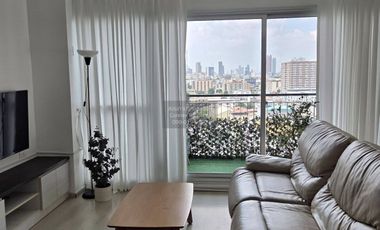 À louer 2 chambres condo à Huai Khwang, Bangkok
