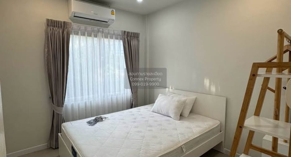 Casa adosada en alquiler de 3 habitaciones en Bang Lamung, Chonburi