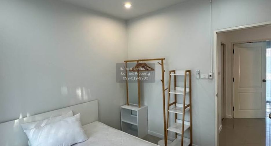 Casa adosada en alquiler de 3 habitaciones en Bang Lamung, Chonburi