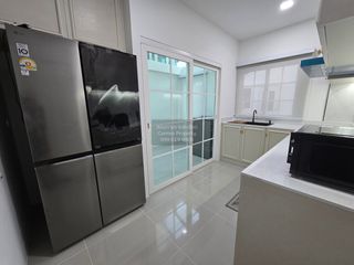 Аренда 4 спальни дом в Mueang Samut Prakan, Самутпракан
