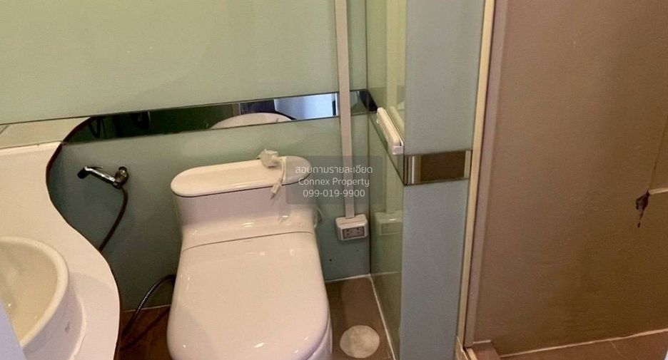 For rent 3 bedrooms condo in Pathum Wan, Bangkok