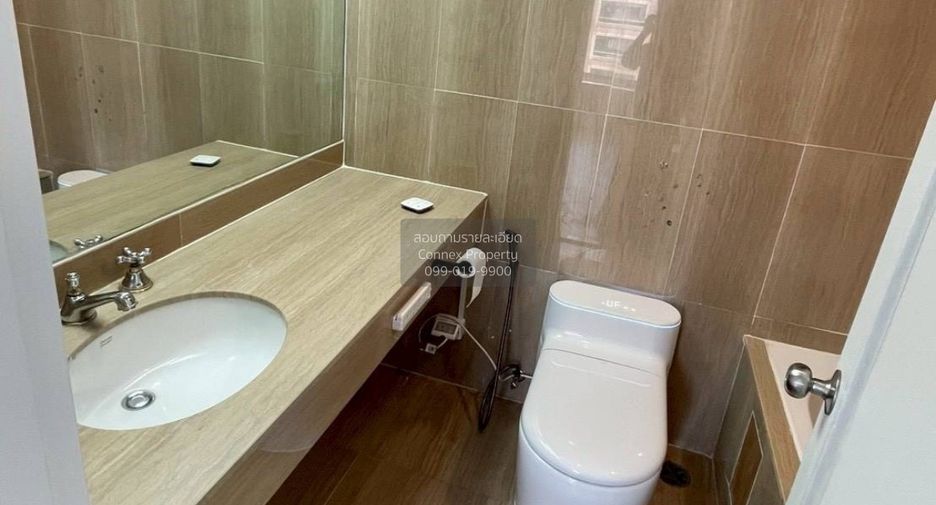 For rent 3 bedrooms condo in Pathum Wan, Bangkok