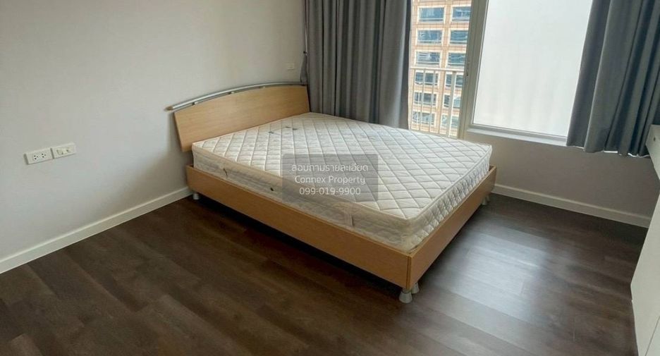 For rent 3 bedrooms condo in Pathum Wan, Bangkok