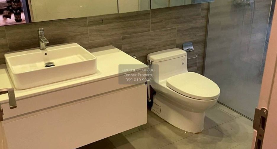For rent 3 bedrooms condo in Pathum Wan, Bangkok