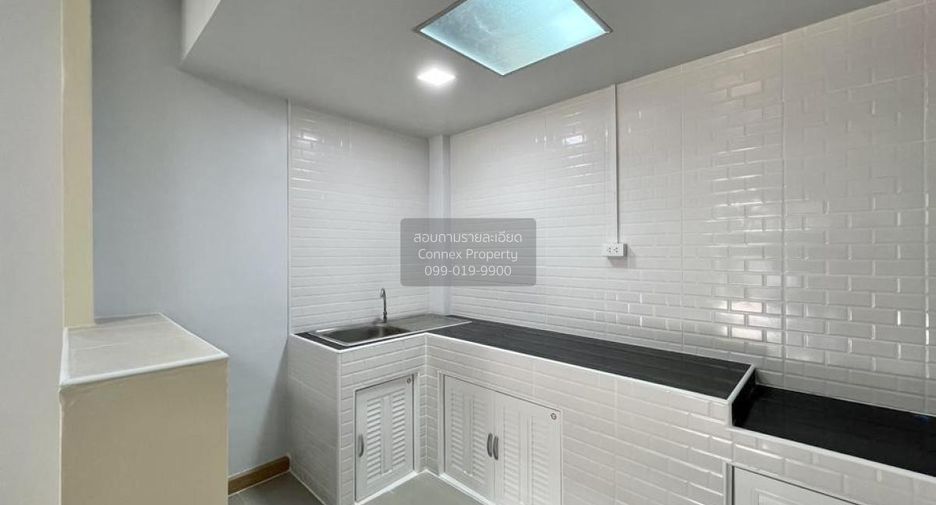 Reihenhaus zur Miete mit 2 Zimmer in Thanyaburi, Pathum Thani