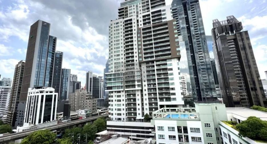 À louer 3 chambres condo à Khlong Toei, Bangkok