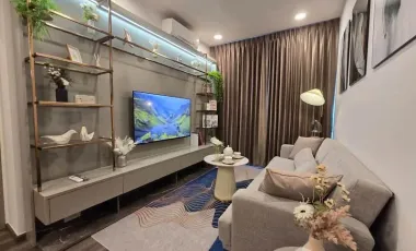 À louer 2 chambres condo à Huai Khwang, Bangkok