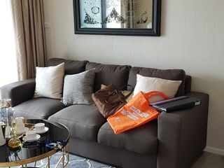 Apartamento en alquiler de 2 habitaciones en Mueang Samut Prakan, Samut Prakan