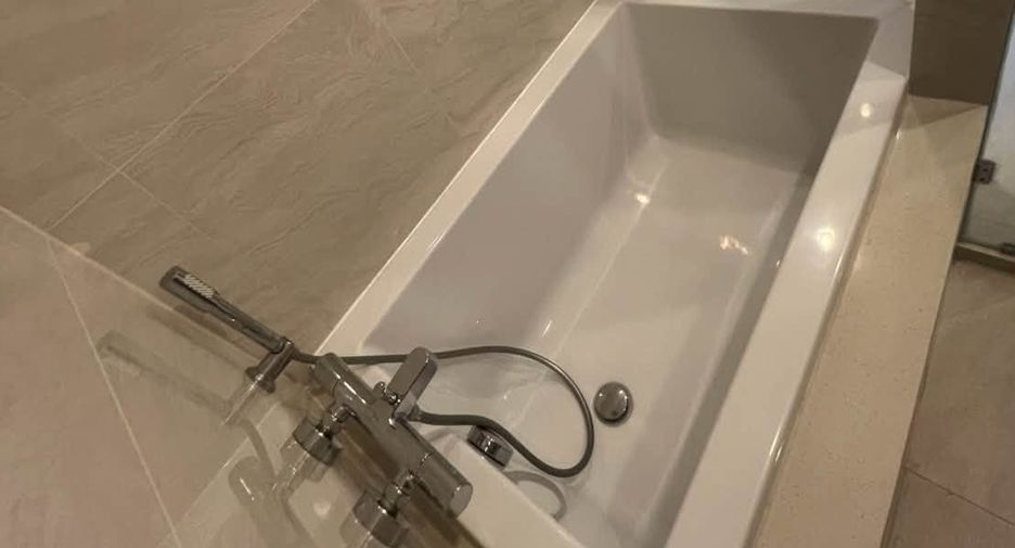 Condo en alquiler de 2 habitaciones en Watthana, Bangkok