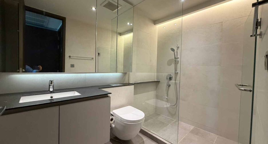 Condo en alquiler de 3 habitaciones en Yan Nawa, Bangkok