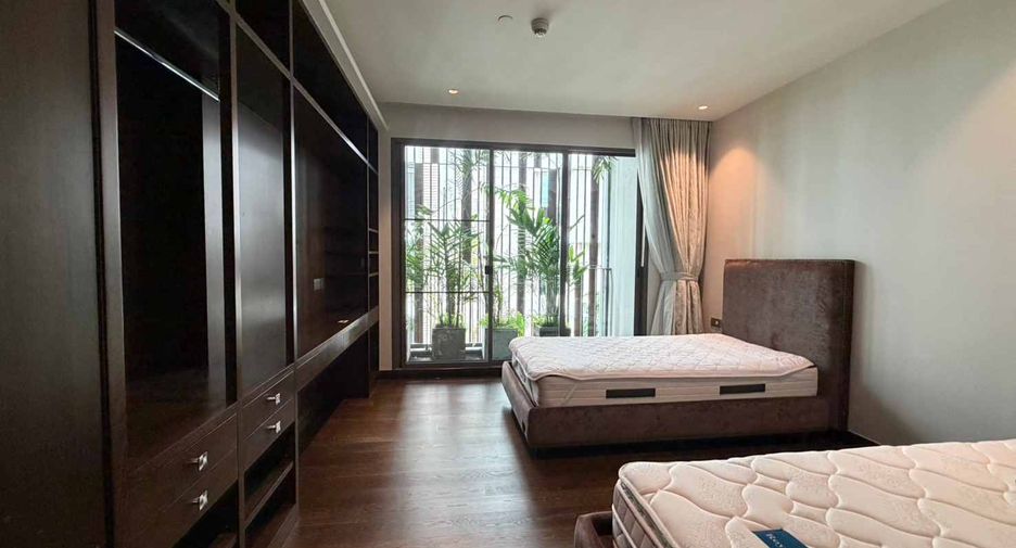 Condo en alquiler de 3 habitaciones en Yan Nawa, Bangkok