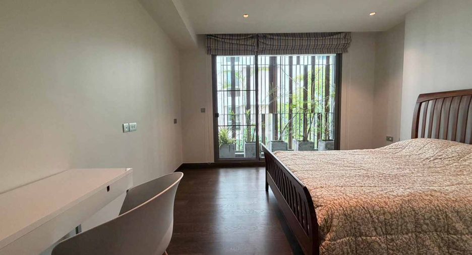 Condo en alquiler de 3 habitaciones en Yan Nawa, Bangkok