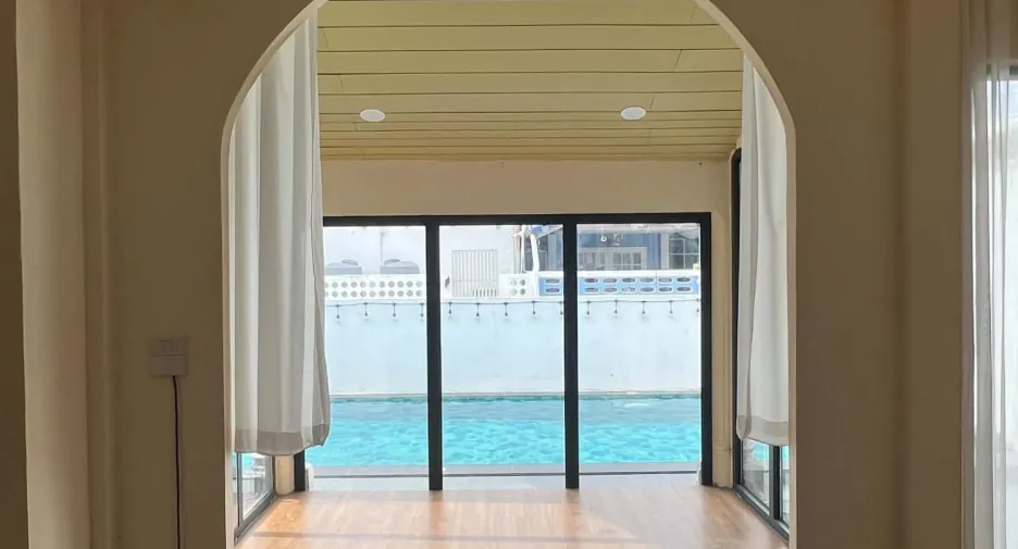Villa en alquiler de 5 habitaciones en Jomtien, Pattaya