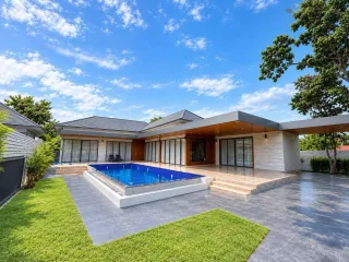 Villa en alquiler de 5 habitaciones en Bang Lamung, Chonburi