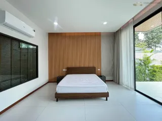 Villa en alquiler de 5 habitaciones en Bang Lamung, Chonburi