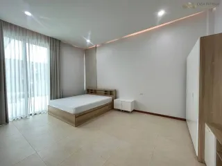 Villa en alquiler de 5 habitaciones en Bang Lamung, Chonburi