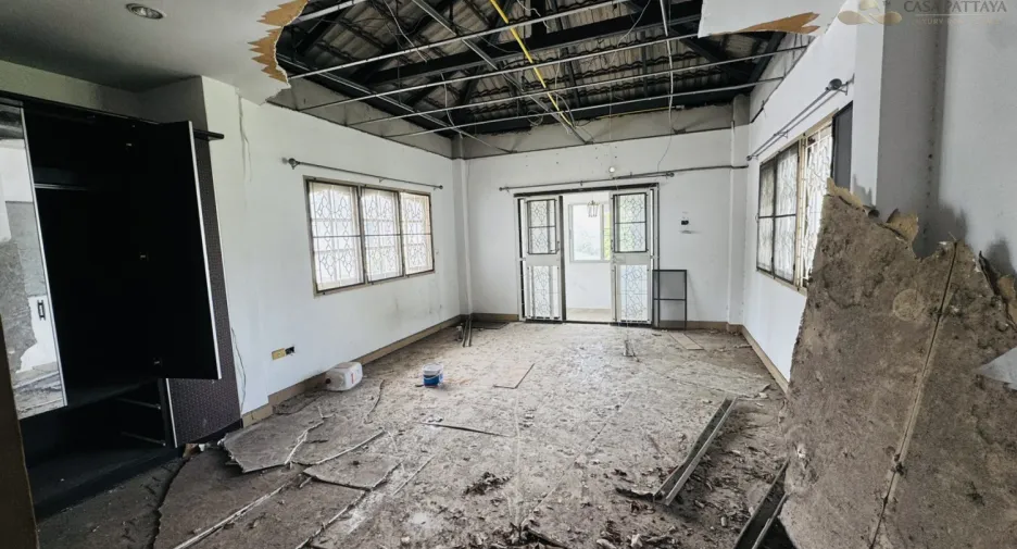 Haus zum Kauf mit 4 Zimmer in Bang Lamung, Chonburi