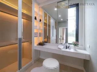 For sale 4 bedrooms villa in Bang Lamung, Chonburi