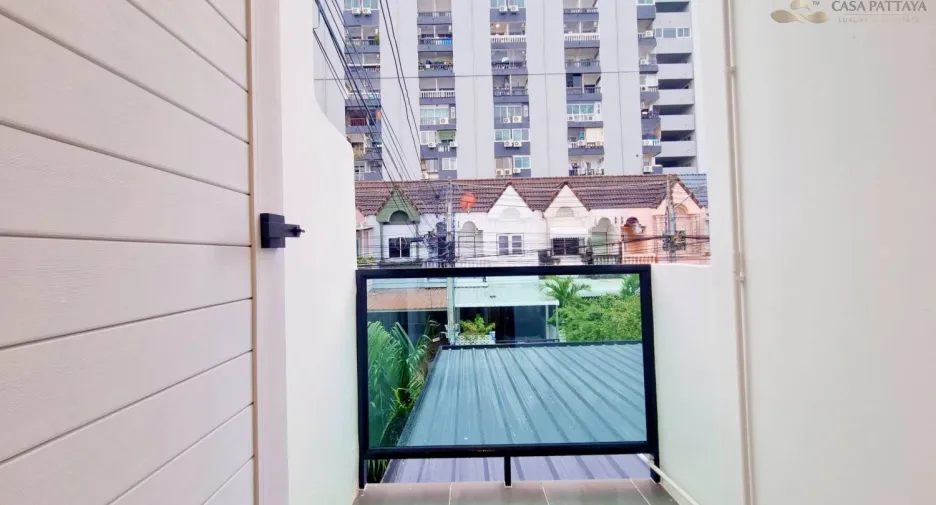 For sale 3 bedrooms townhouse in Bang Lamung, Chonburi