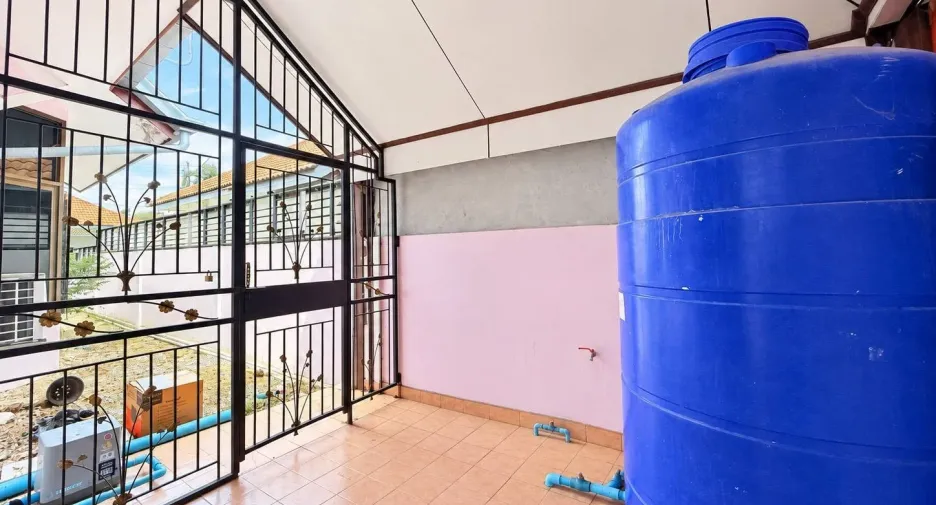 Casa en alquiler de 2 habitaciones en Bang Lamung, Chonburi