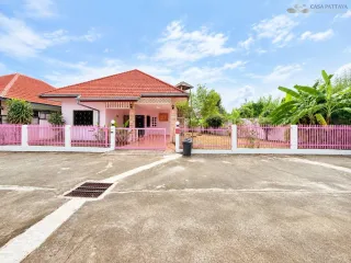 Casa en alquiler de 2 habitaciones en Bang Lamung, Chonburi
