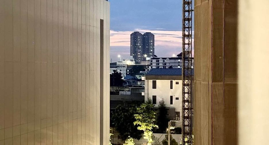 For rent 1 Beds condo in Bang Na, Bangkok