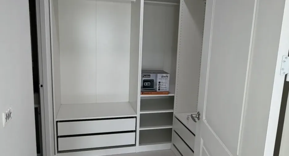 À louer 2 chambres condo 