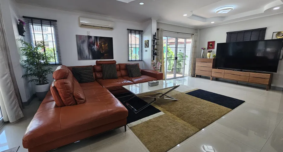 出租 3 卧室 独立屋 在 Ban Chang, Rayong