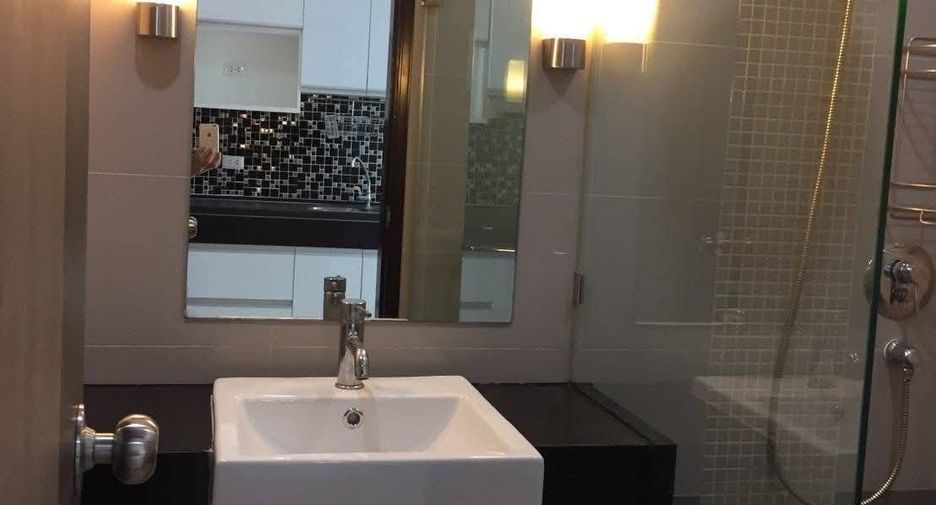 À vendre studio condo à Bang Kho Laem, Bangkok