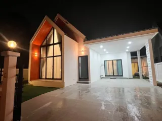 Haus zur Miete mit 3 Zimmer in Bang Lamung, Chonburi