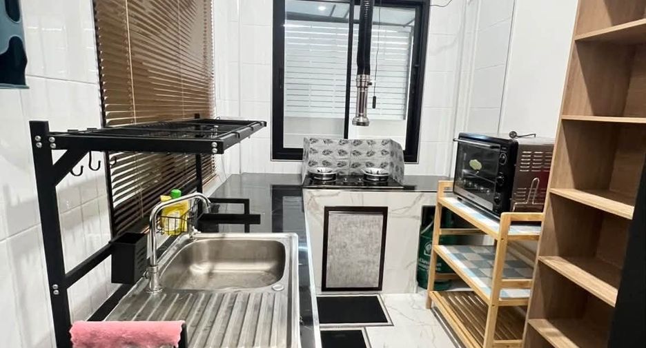 Haus zur Miete mit 3 Zimmer in Bang Lamung, Chonburi