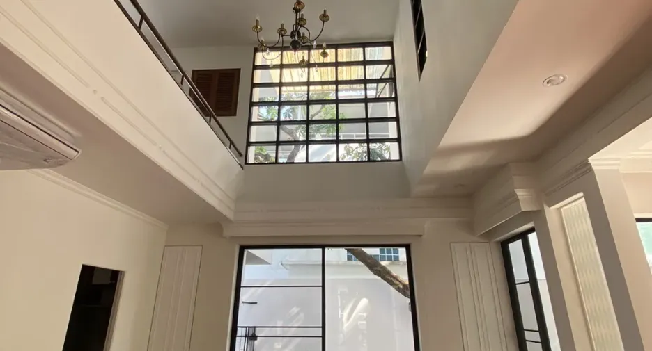 For rent 4 bedrooms house in Watthana, Bangkok