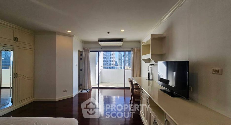 Condo en alquiler de 3 habitaciones en Watthana, Bangkok