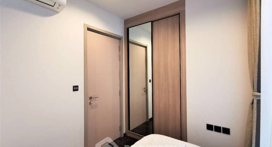For rent 2 bedrooms condo in Huai Khwang, Bangkok