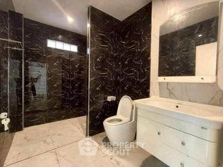 Casa en venta de 4 habitaciones en Mueang Chon Buri, Chonburi