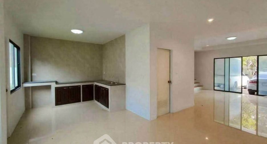 Casa en venta de 4 habitaciones en Mueang Chon Buri, Chonburi