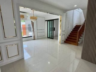 出售 3 卧室 独立屋 在 Si Racha, Chon Buri
