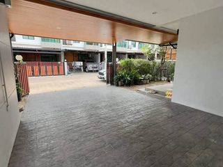 出售 3 卧室 独立屋 在 Si Racha, Chon Buri