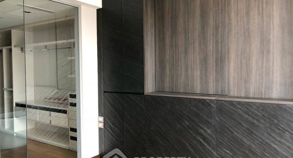 Wohnung zum Kauf mit 2 Zimmer in Sathon, Bangkok