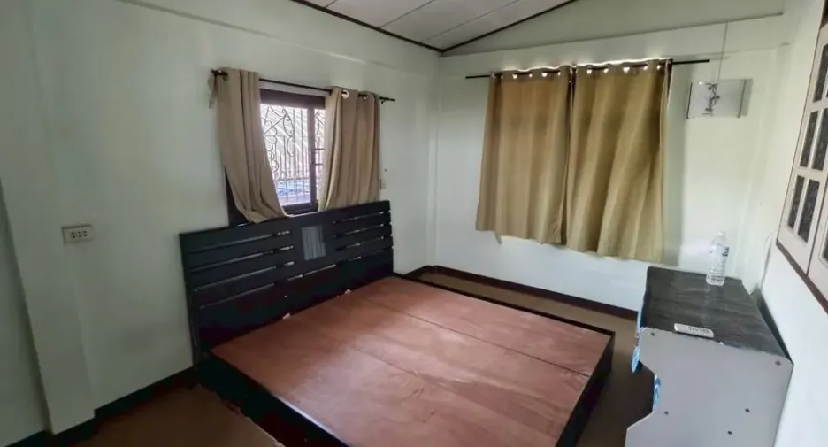 Haus zum Kauf mit 3 Zimmer in Phra Pradaeng, Samut Prakan