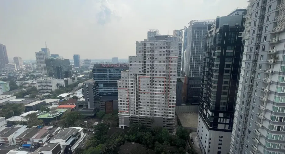For sale 3 bedrooms condo in Khlong Toei, Bangkok