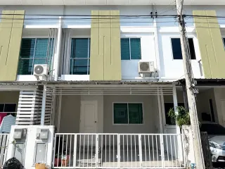 出售 3 卧室 联排别墅 在 Prawet, 曼谷