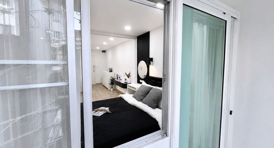 For sale 1 Beds condo in Wang Thonglang, Bangkok