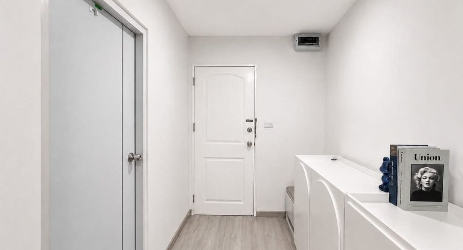 For sale 1 Beds condo in Wang Thonglang, Bangkok